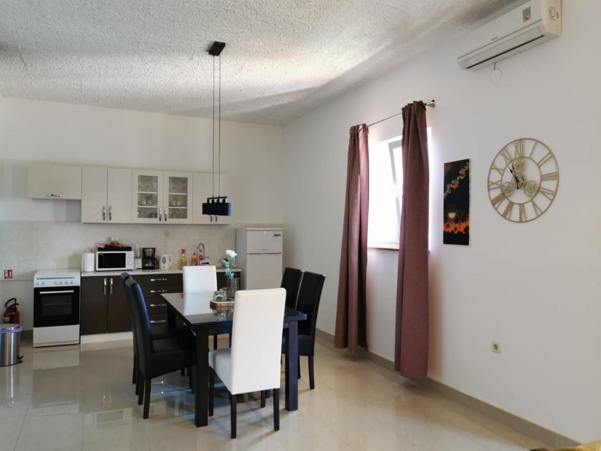 Priska Apartment Kaštela المظهر الخارجي الصورة